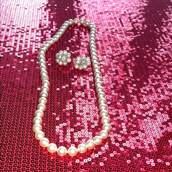 Vintage Cream Pearl Necklace and Earring Set - Picture 1 of 4